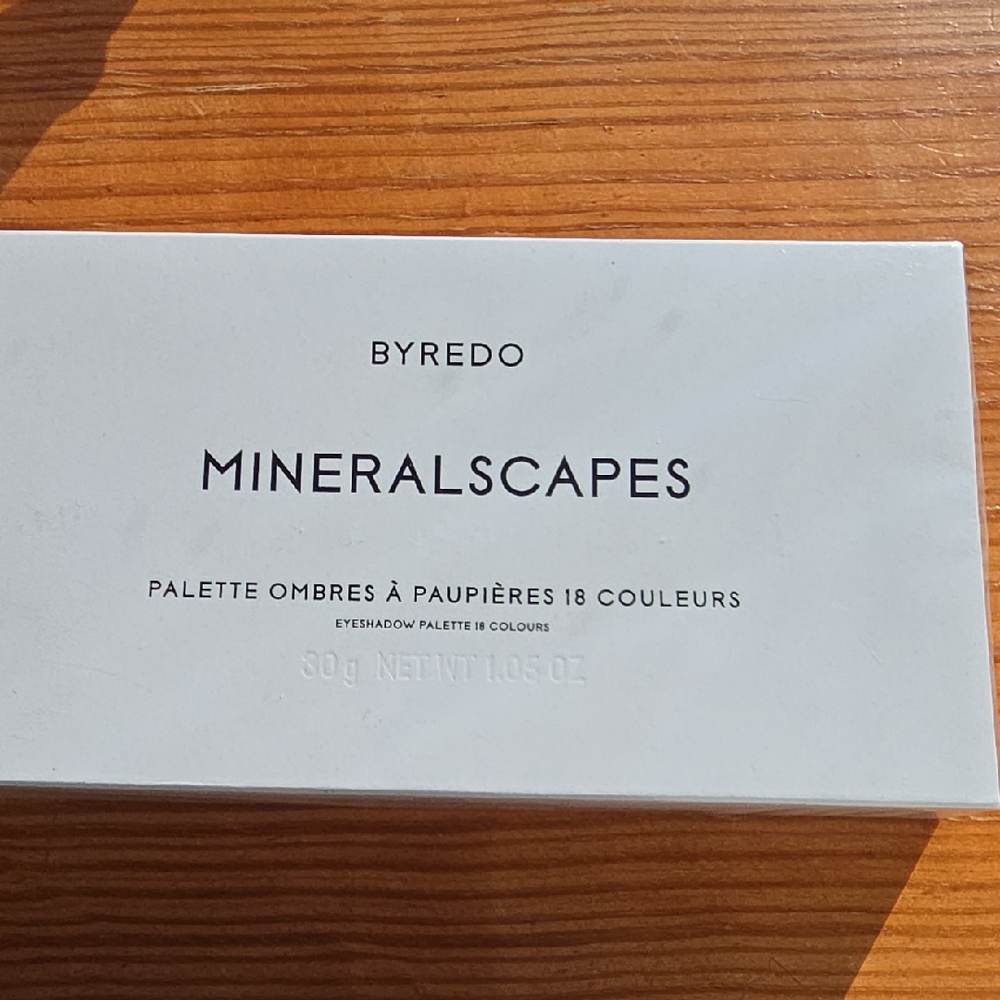 Byredo Mineralscapes 18-Color Eyeshadow Palette